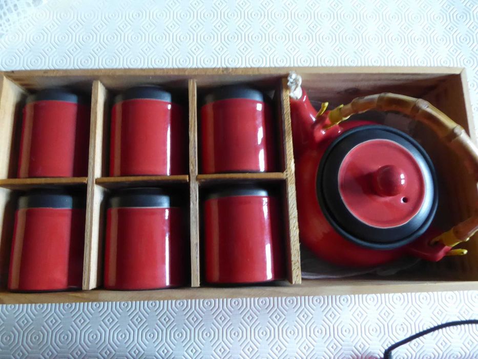 Bule e copos/chávenas chineses vermelho Gato Preto sem uso