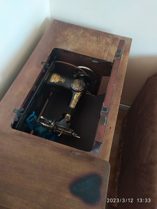 Швейна машинка SINGER