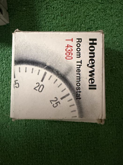 Termostat Honeywell T4360