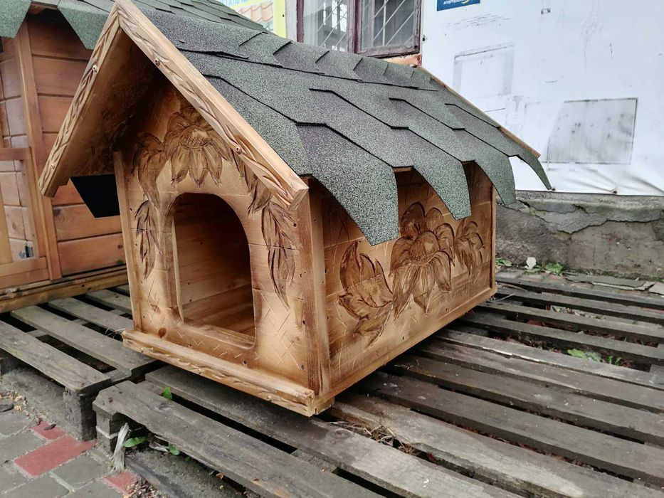 Собача будка  дерев'яна