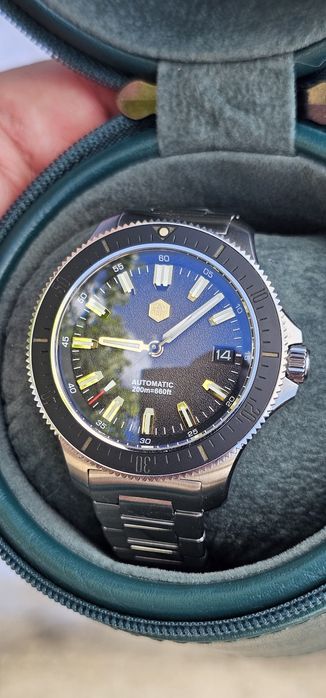 Продам годинник San Martin SN0118B Automatic у відмінному стані. Сапфірове скло. Керамічний безель. Повна комплектація.