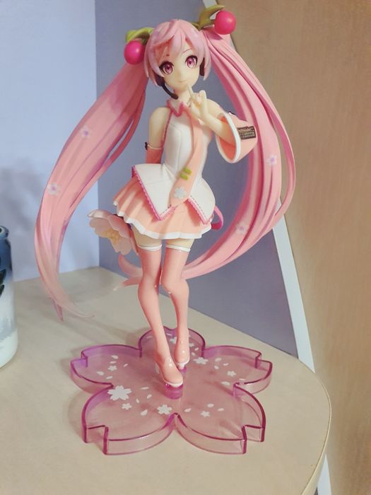 Оригінальна фігурка Хацуне Міку Sakura Miku