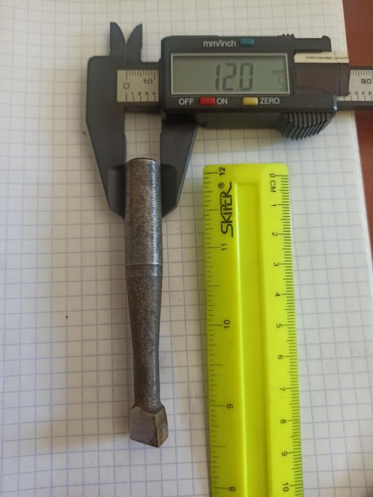 Різці токарні різні