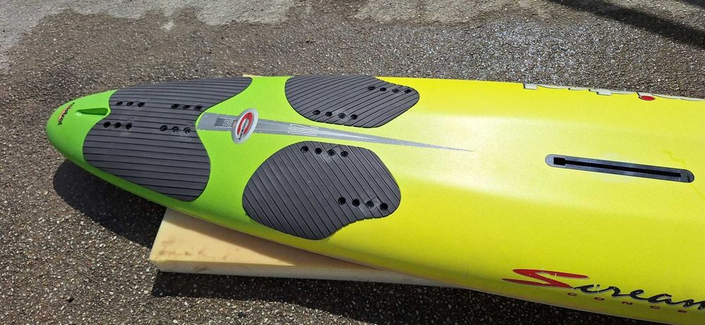 Deska Mistral Screamer 268 /93l