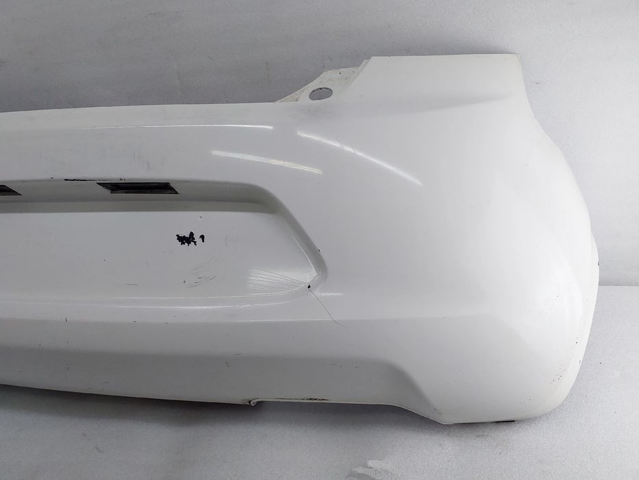 Pára-choques trás FORD Ka (RU8)