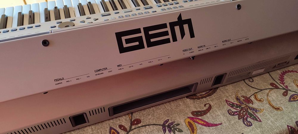 GEM Genesys S - аранжувальник