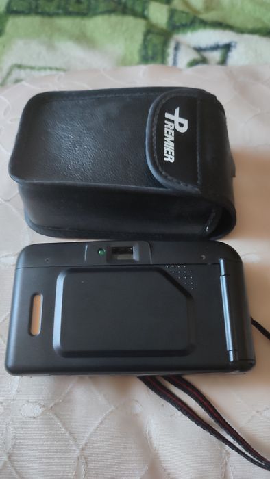 Продам плівковий фотоапарат.
