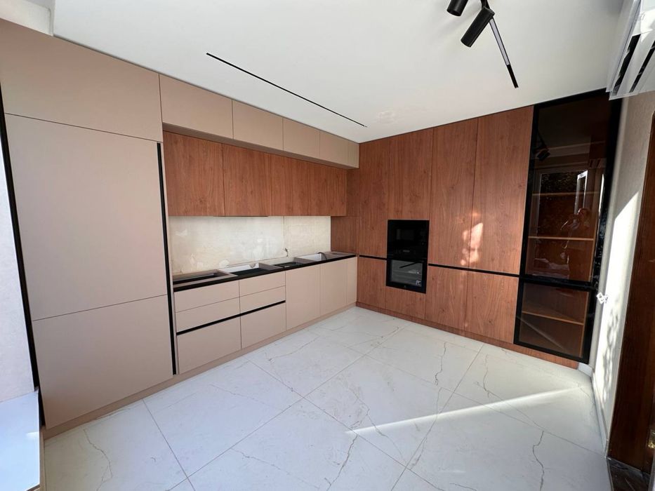 Кухні на замовлення