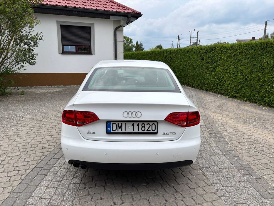 AUDI A4 B8 2.0 TDI 2009 SEDAN 170 KM