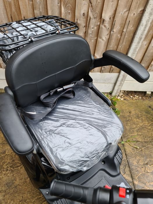 Skuter Inwalidzki Dla Seniora Wózek Elektryczny 8km Przebiegu Jak Nowy