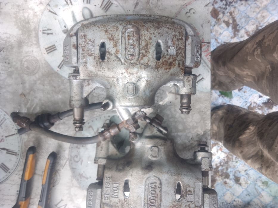 Toyota передние суппорта