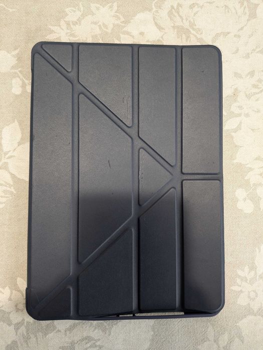 iPad 6 2018 9,7" 32 GB АКБ 90% Silver Neverlock + чохол