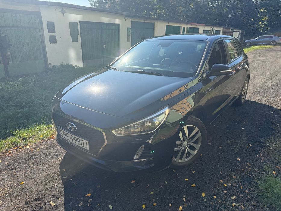 Hyundai I30 1.4 benzyna, bezwypadkowy, prywatny, klimatyzacja