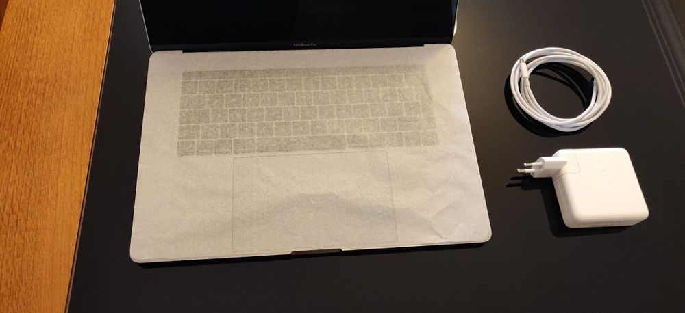 Mac book pro 2019 15-inch