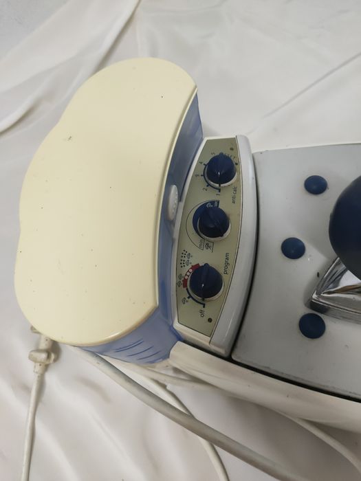 Ferro de engomar com caldeira