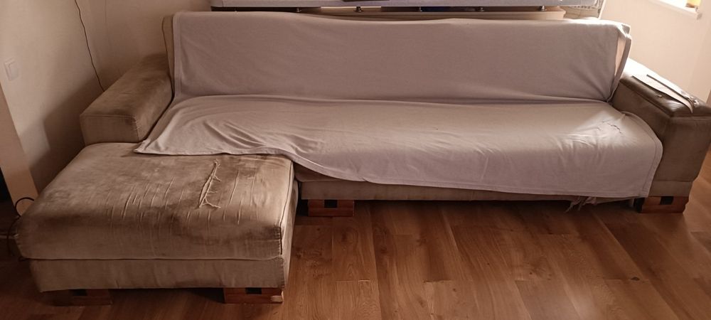 Диван під реставрацію