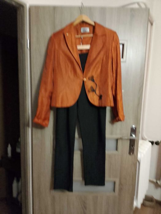 garnitur damski dwuczęściowy