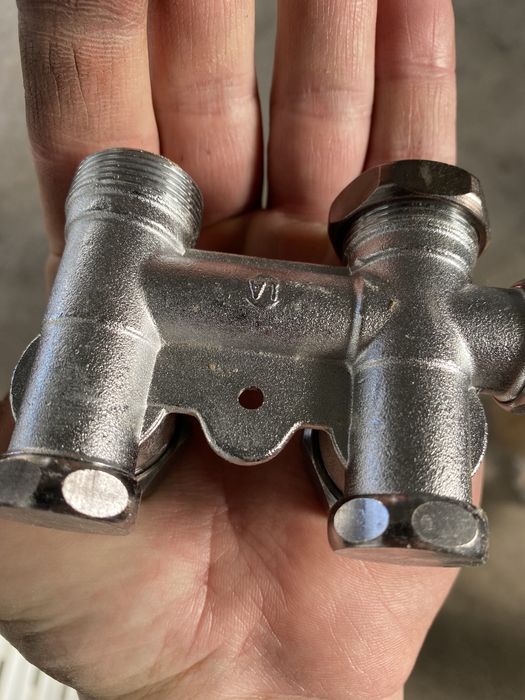 Torneira bitubo, ( entrada/ retorno) Giacomini