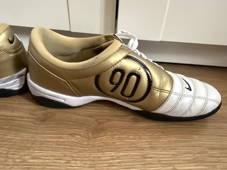 Halówki Nike total 90III rozmiar 44