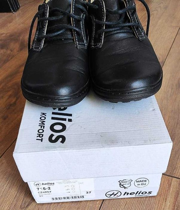 Skórzane półbuciki marki Helios