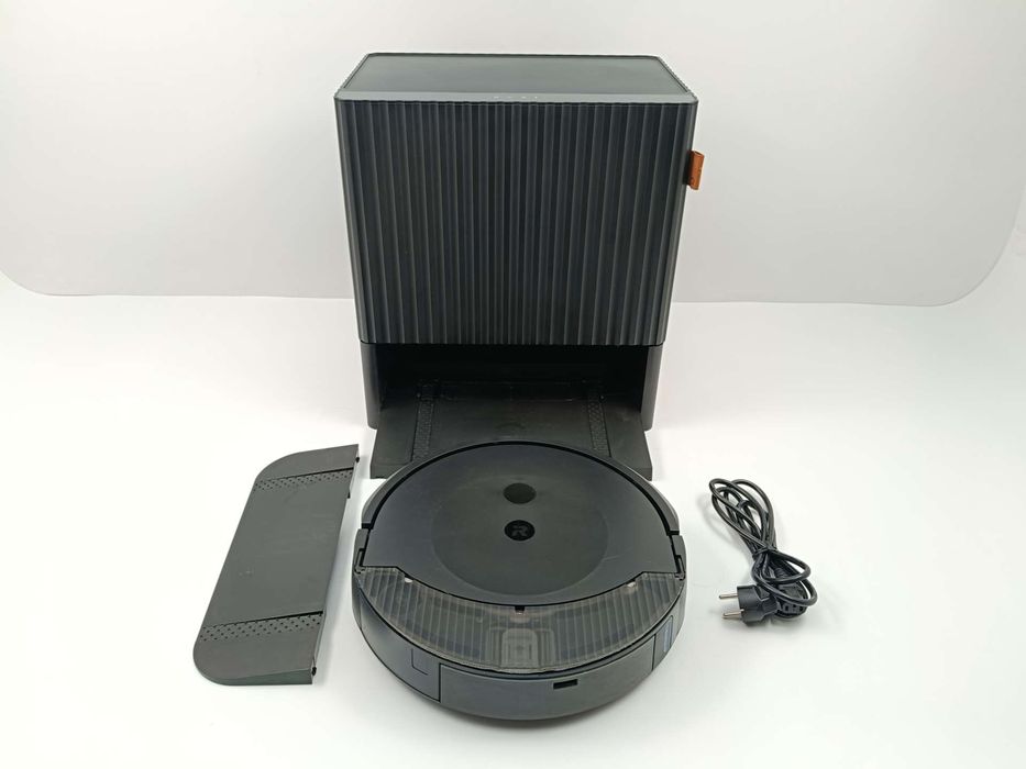 iRobot Roomba Combo 10 Max - Robot odkurzający 2 w 1 ze stacją