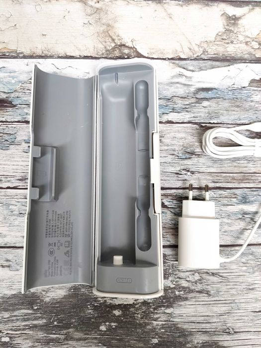 Etui podróżne ładujące do szczoteczki elektrycznej Braun OralB