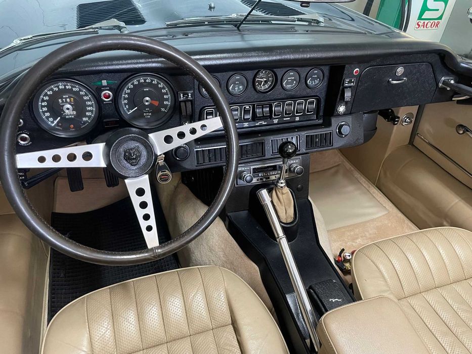 Jaguar E-Type Series 3 V12 OTS 1973. Coleção Particular