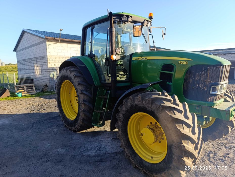 Ciagnik John deere 7530