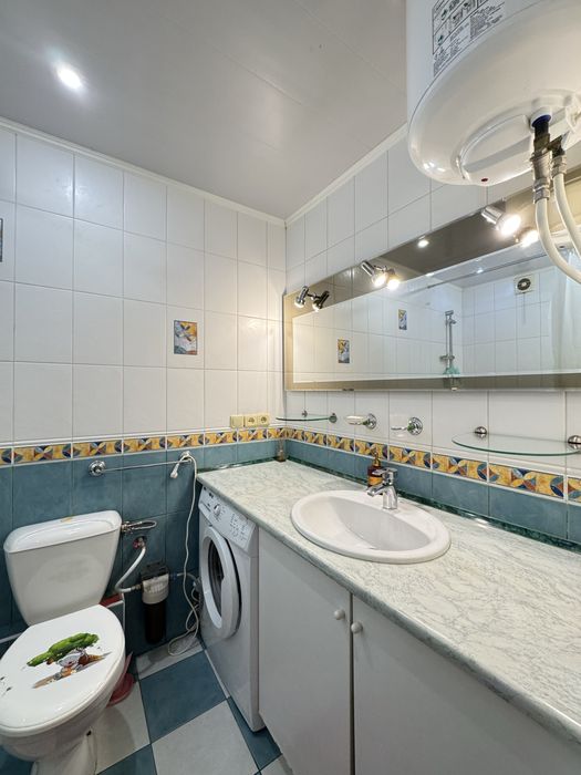 Продам 3к.кв возле метро Спортивная