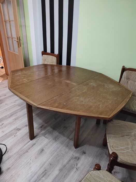 Stół drewniany dobry