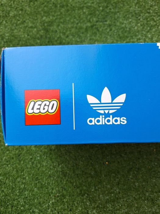 Lego adidas superstar