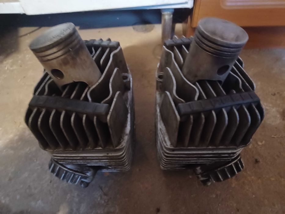 JAWA 350 Zestaw 2 cylindrów z głowicami i tłokami