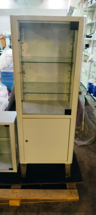 Móvel em ferro para consultorio