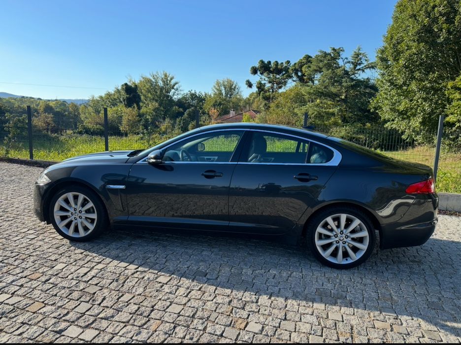 Jaguar XF 2.2d Luxury Auto.