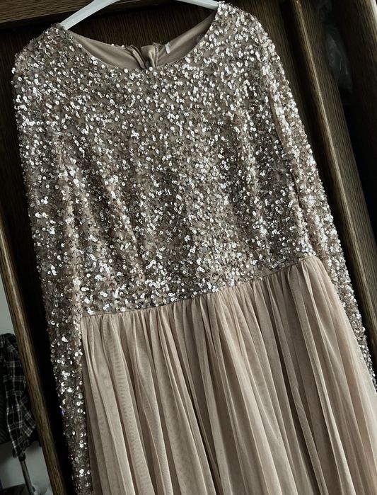 Ідеальна святкова сукня