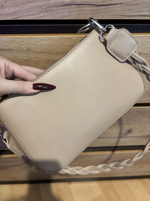 Сумка під Prada.