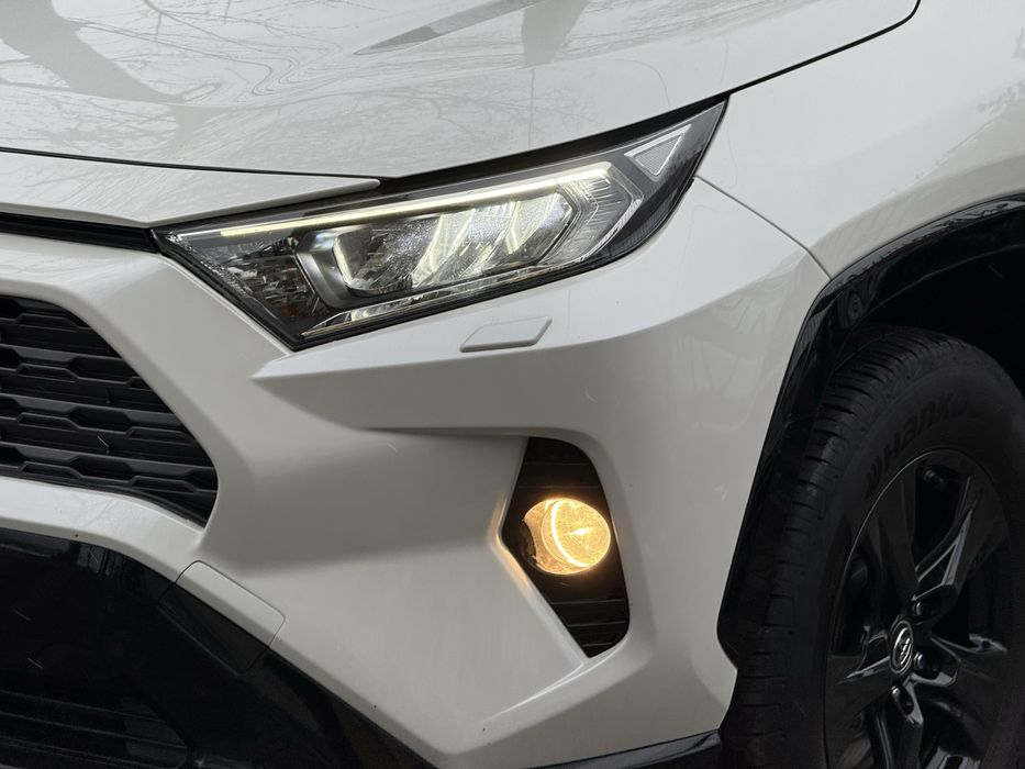 Toyota Rav4 2018 год, 2.5 гибрид!!!