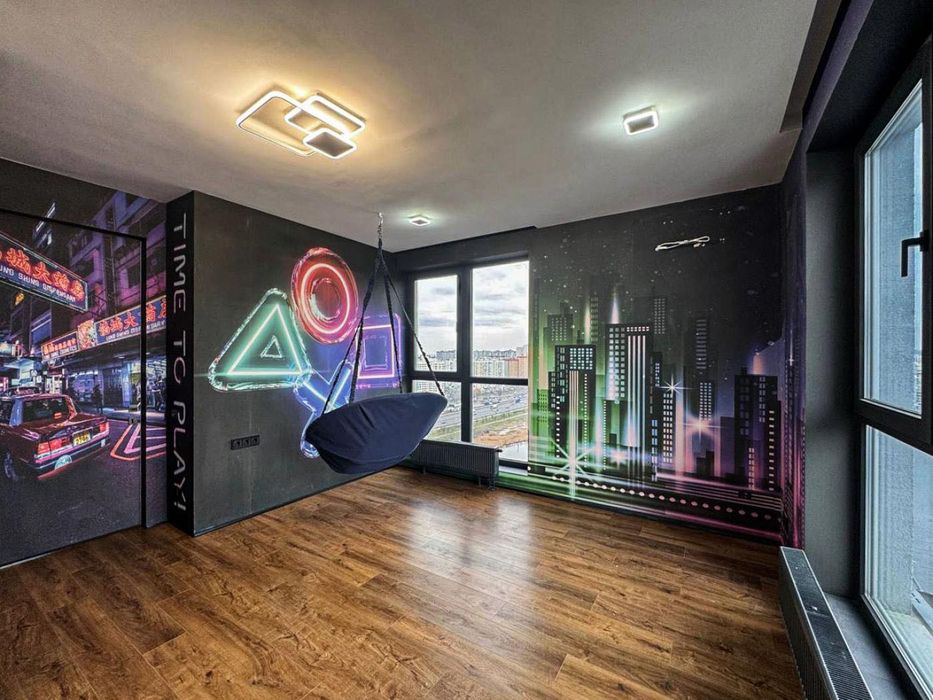 Київ. 3-кімн. квартира ЖК Лебединий, вул. Ревуцького, метро Харківська