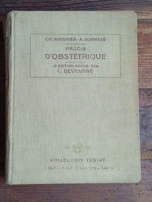 Livro “Précis d’Obstétrique”