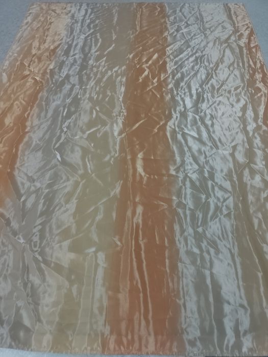Sprzedam zasłonkę 240x170 cm.