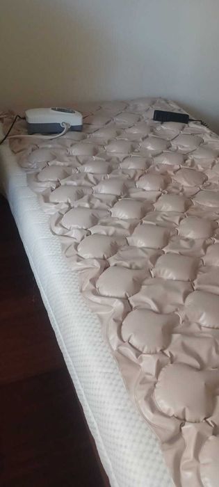 Cama articulada elétrica + colchão anti-escaras