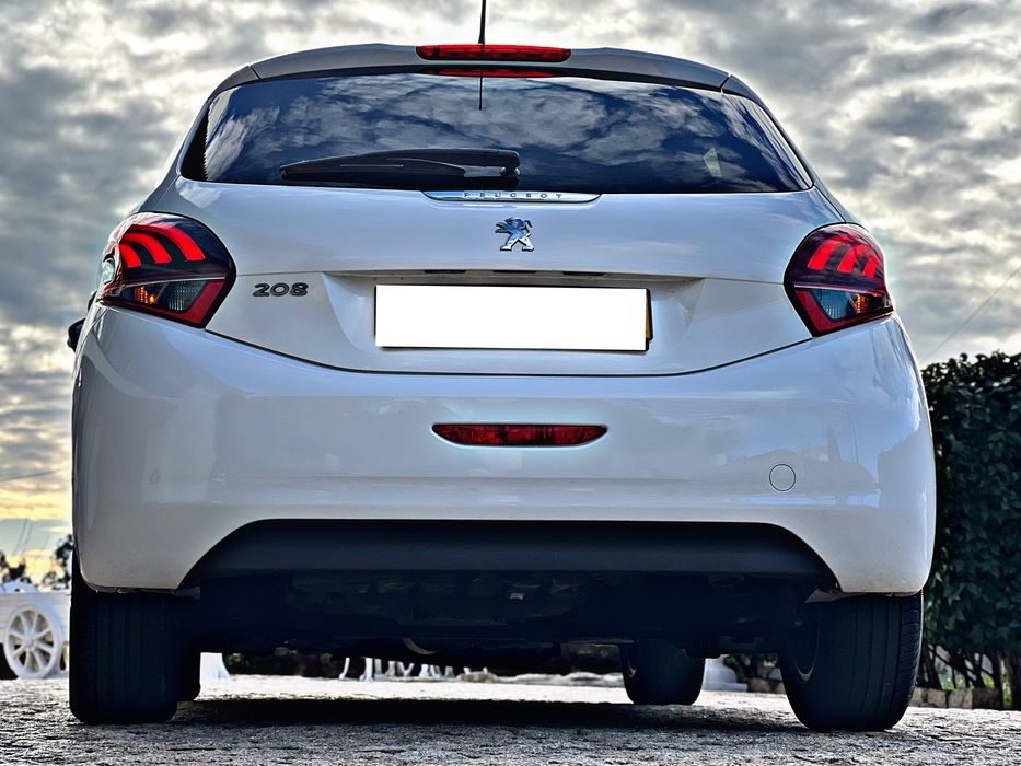 PEUGEOT 208 1.6 HDI 100cv 2.L 12-2016 apenas 150.000klm