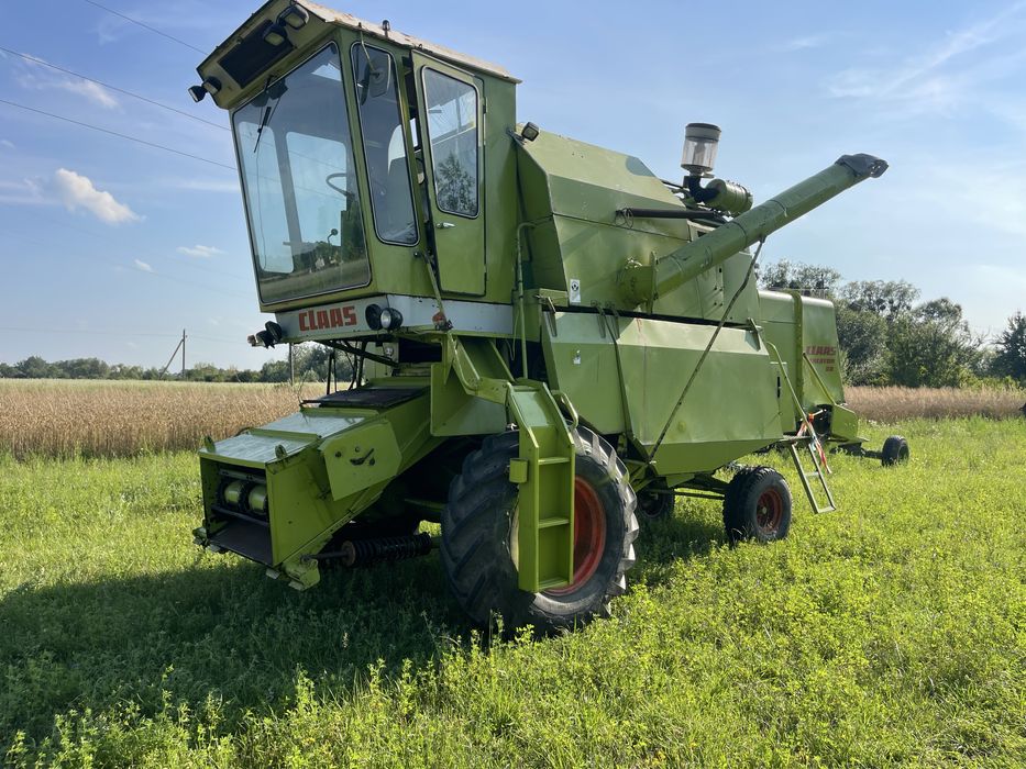 Зерно збиральний комбайн Клас меркатор 60