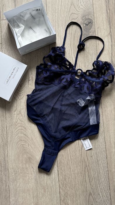 Kobaltowe koronkowe tiulowe body Intimissimi rozmiar S