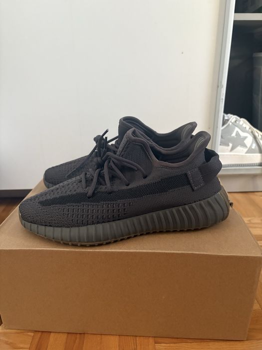 Yeezy 350 v2 cinder