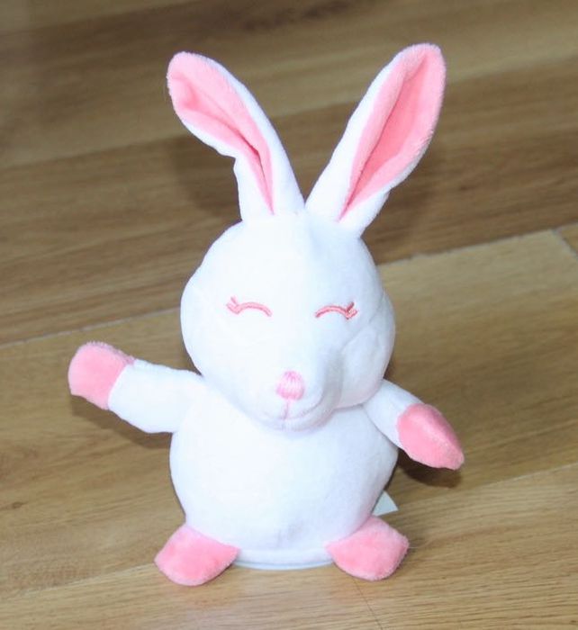 maskotka  królik króliczek biały gadający powtarzający interaktywny