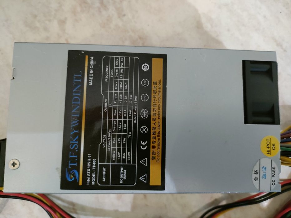 Fonte de alimentação 1U flex ATX 350W avariada