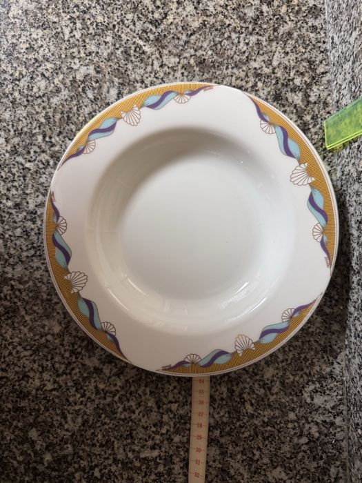 Serwis obiadowo - kawowy na 12 osób z fabryki porcelany: Karolina