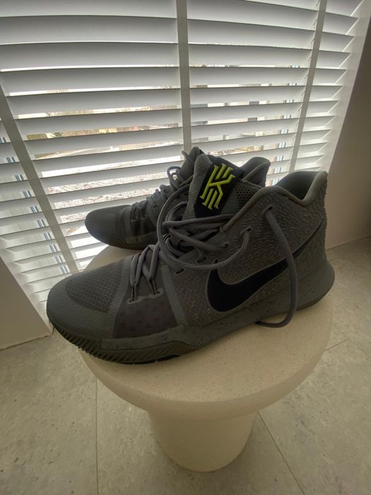 Nike kyrie 3 rozm 44 buty do koszykówki