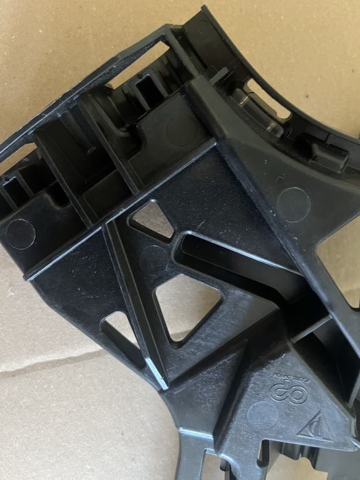 Кронштейн бампера . Porsche Cayenne. 9YO.807.484.E.    9YO.807.406.E